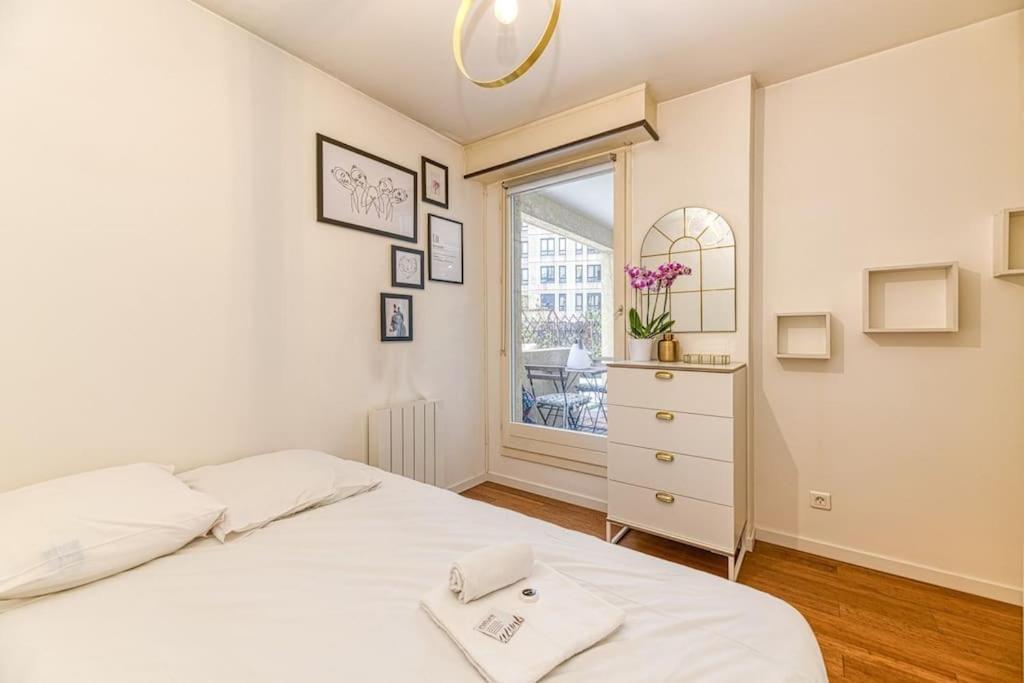 Apartment 50m Gem - 400m Gare: Garage Prive, Terrasse, Wifi *